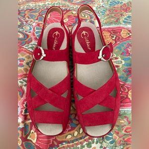 Earthies red suede sandal - gorgeous! Size 8.5